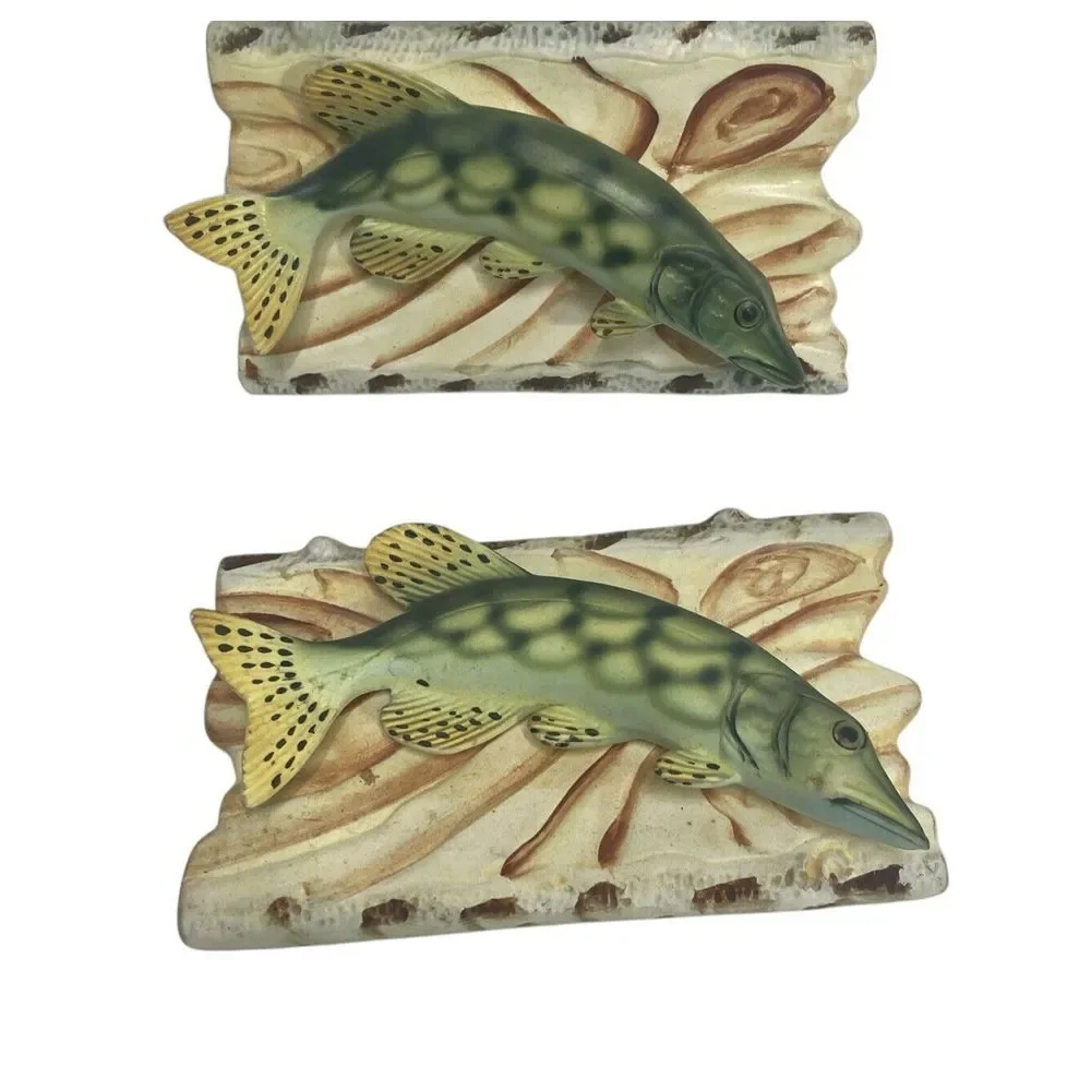 2 VTG ArtMark Japan Fish Wall Plaques 3D plaster Hand painted 6.5